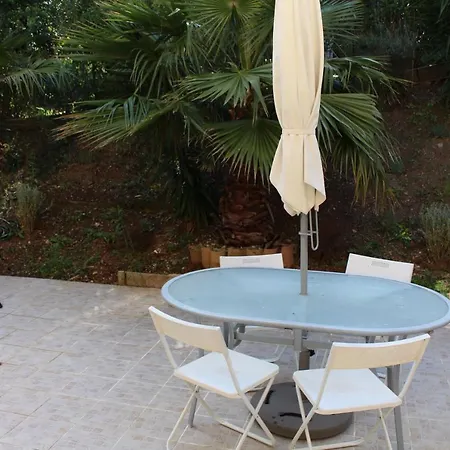 Les Jardins De Lea Apartment
