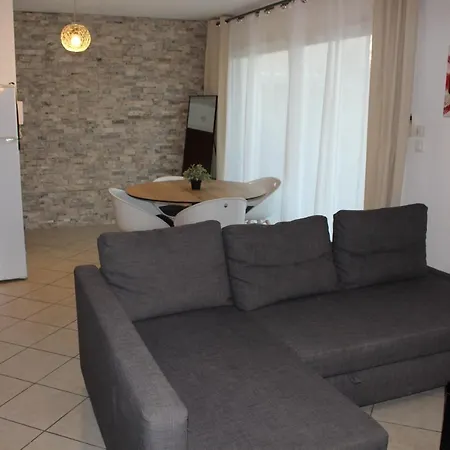 Apartment Les Jardins De Lea