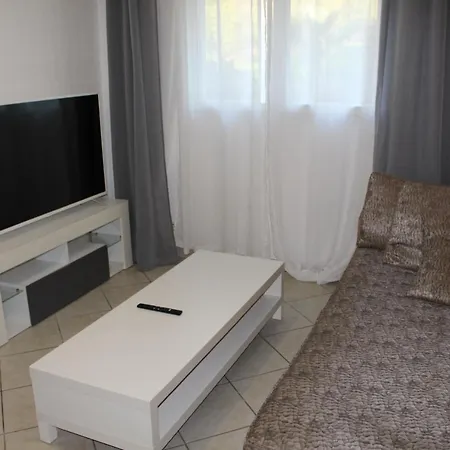 Les Jardins De Natallia Lägenhet